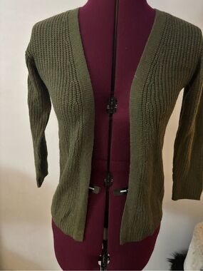 EUC Art Class Olive Green Lace Up Back Women’s Sweater Cardigan, Size Small